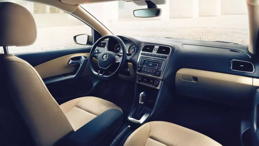 Volkswagen Polo Sedan disponible en location au meilleur prix en Tunisie – Image 2